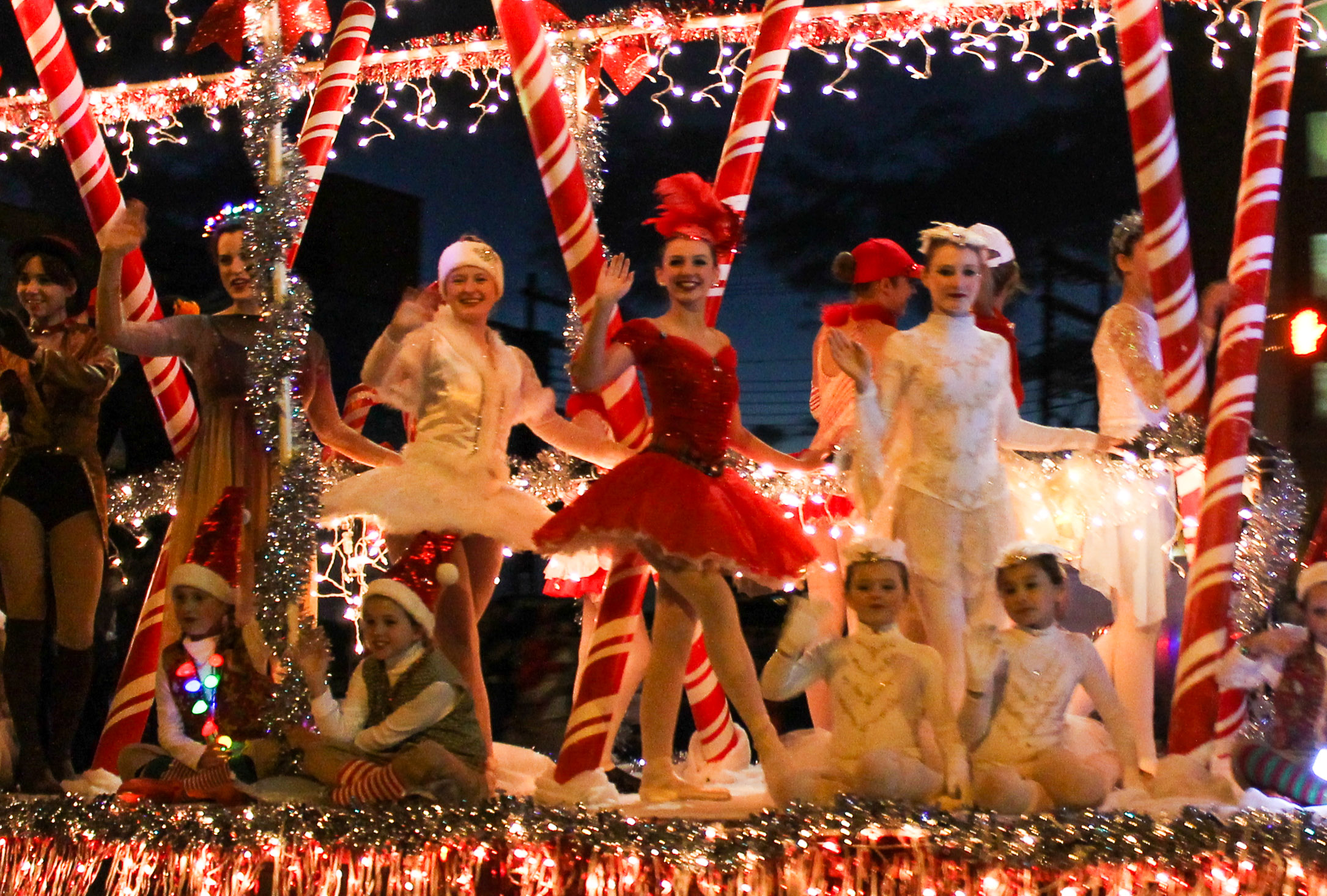 Downtown Christmas parade set to feature 150 floats Optimist