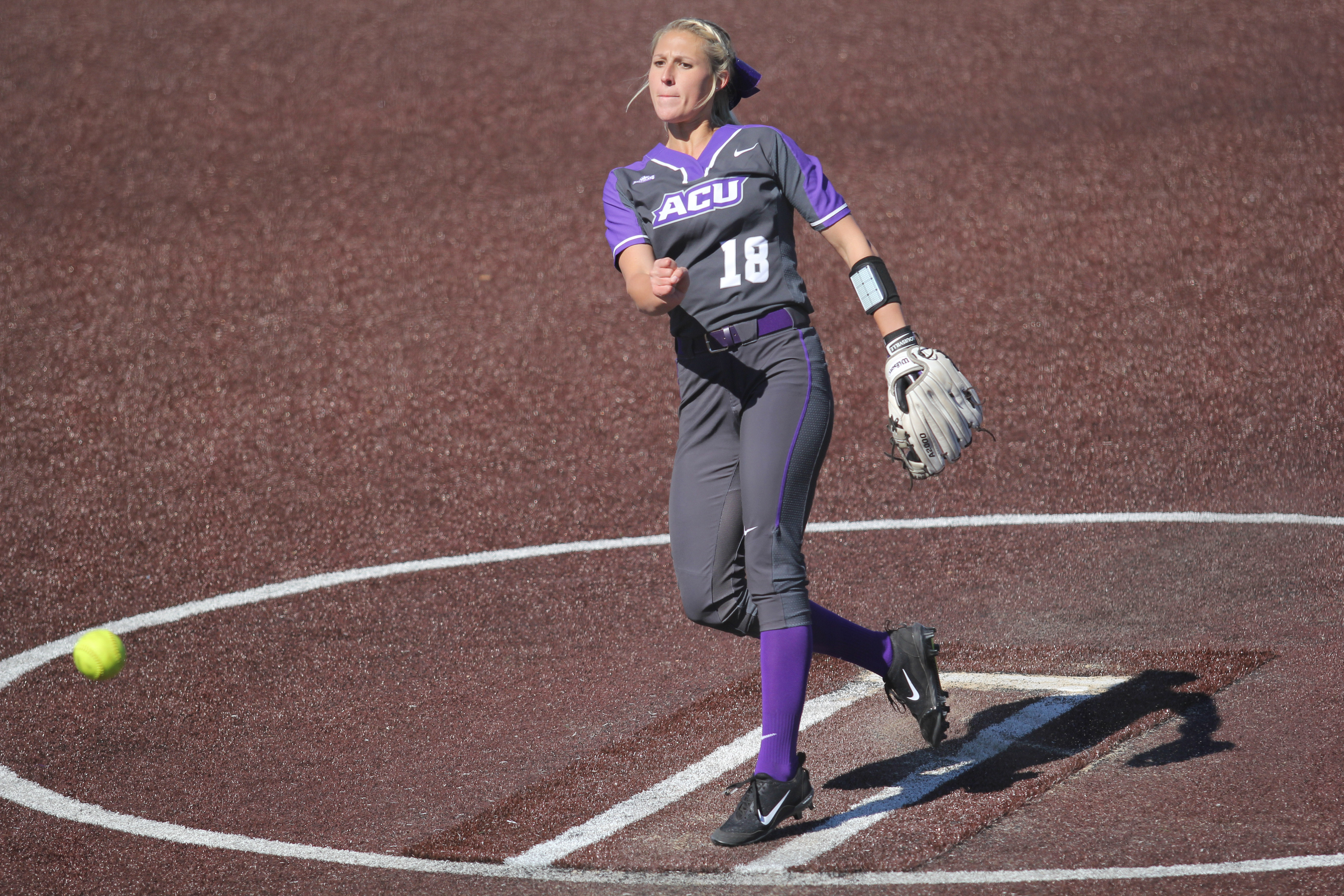 Softball faced with national powerhouse in visit to Waco Optimist