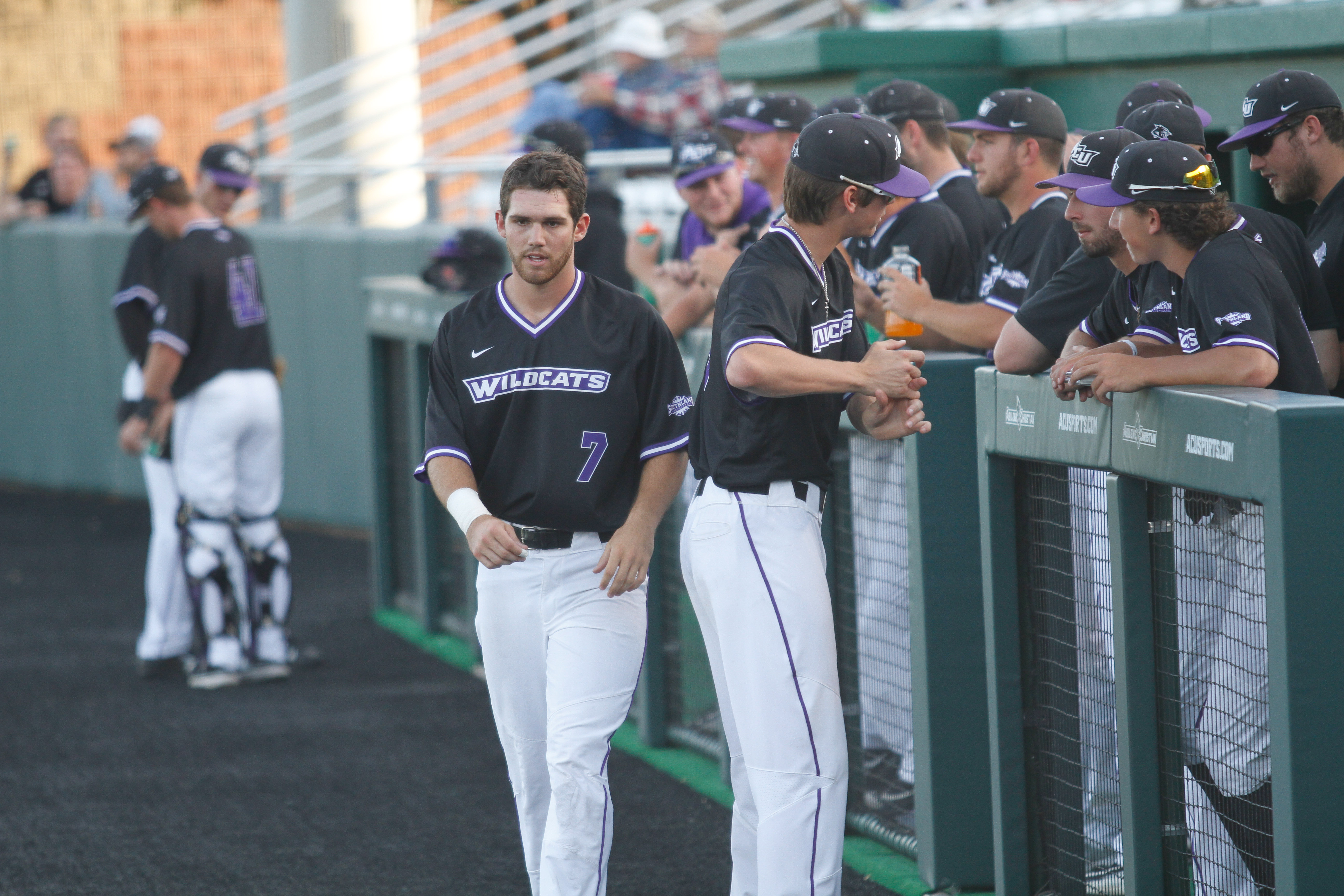 Baseball takes on Kansas State after split of non-conference games