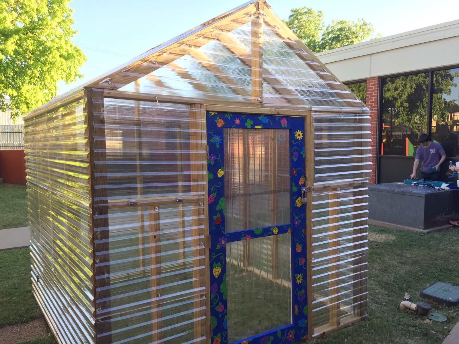 Engineering students build greenhouse for local rehab ...