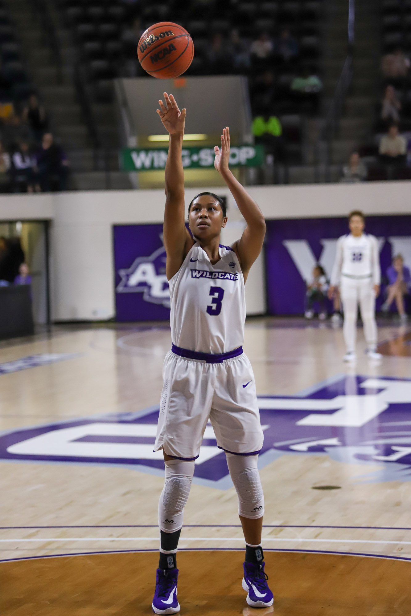 Wildcats snap losing streak after Golightly's career night - The Optimist