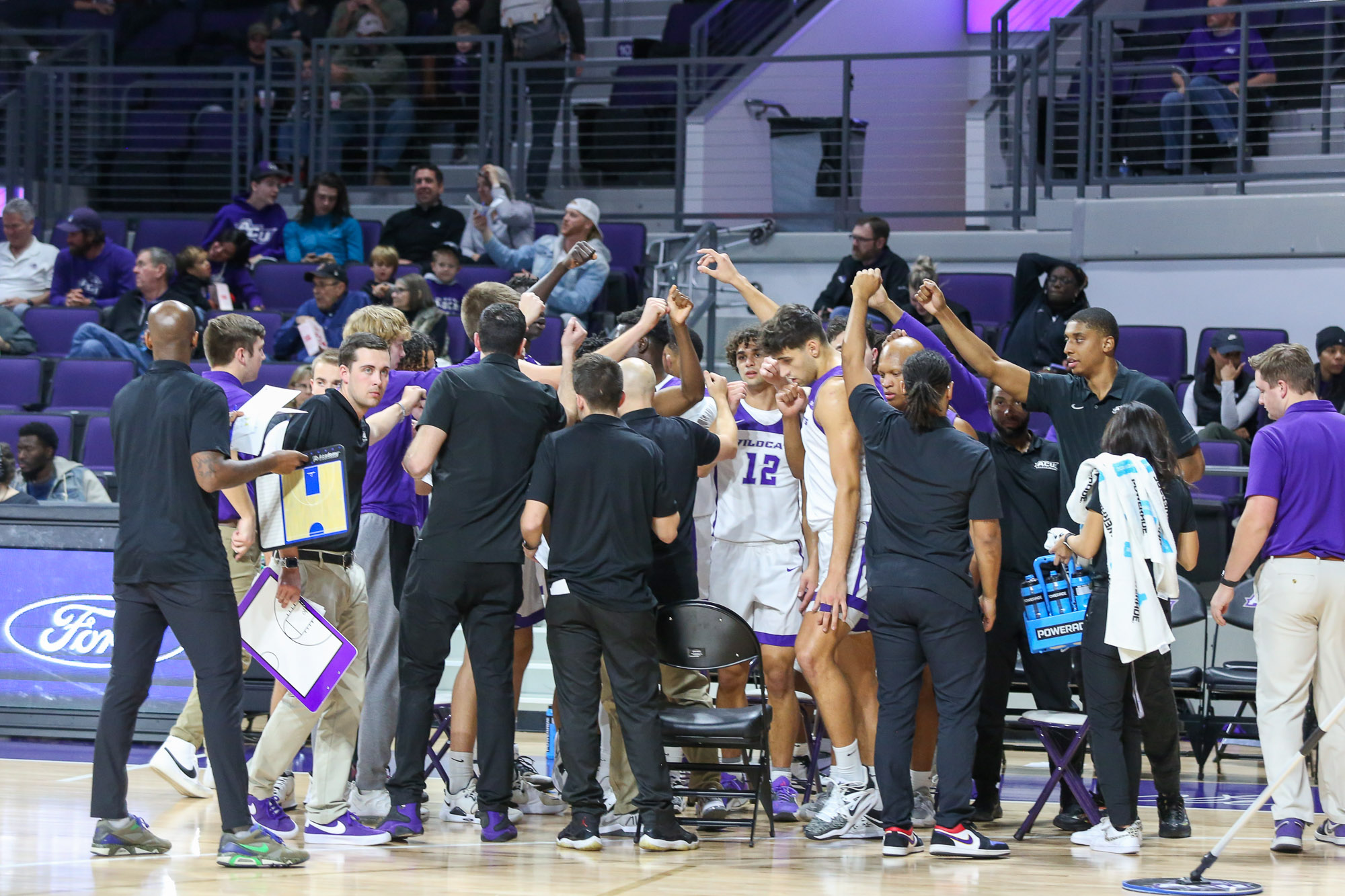 A display of team chemistry propels Wildcats to win over Patriots - The ...