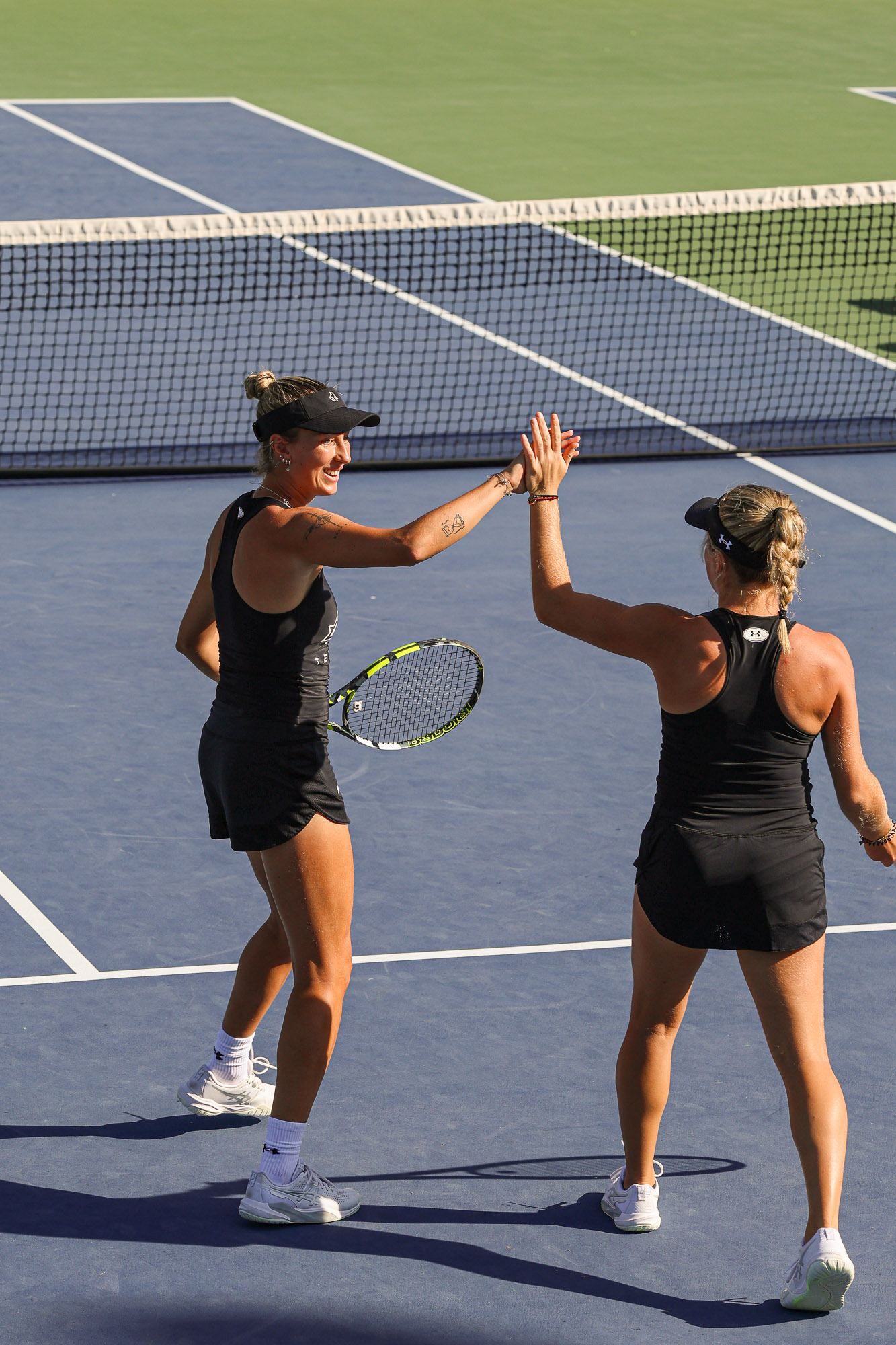 Women’s tennis extends win streak after winter weather delays