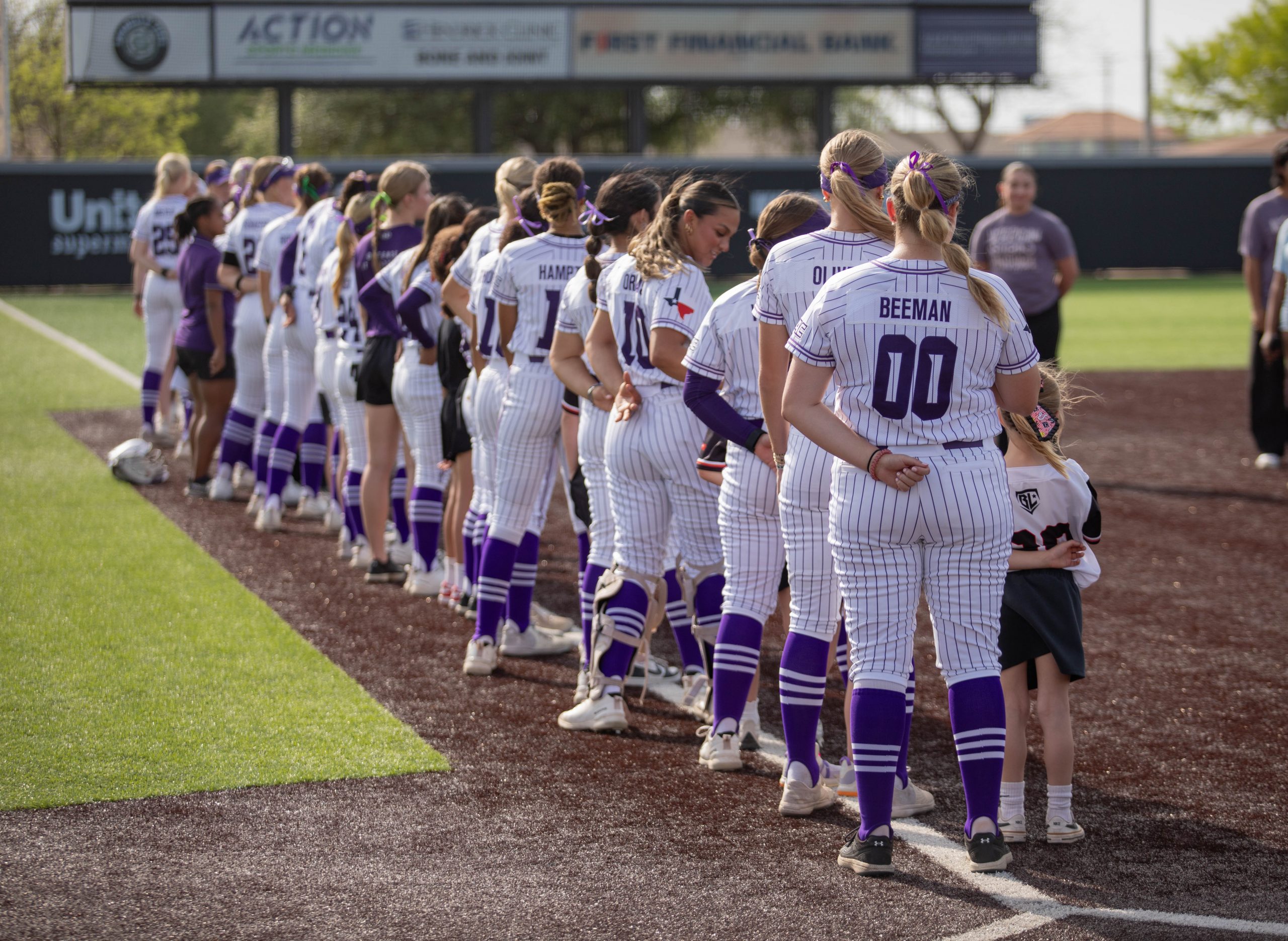Softball ends season with loss in must-win series - The Optimist